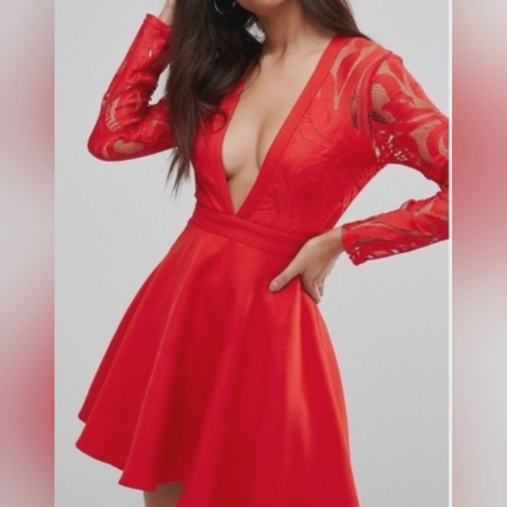 NWT Missguided Plunge Lace Sleeve Skater Dress Size 8